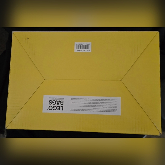 Lego Signature Brick 2x3 Trolley Expandable 21.5 inch carry-on luggage (RED) - Picture 2 of 7